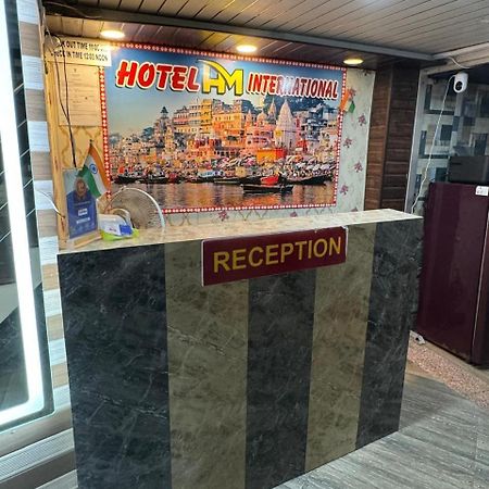 V Paradise Hotel Varanasi Exterior photo