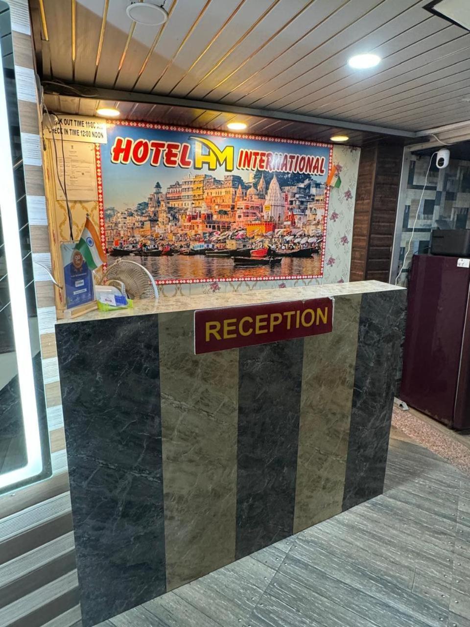 V Paradise Hotel Varanasi Exterior photo